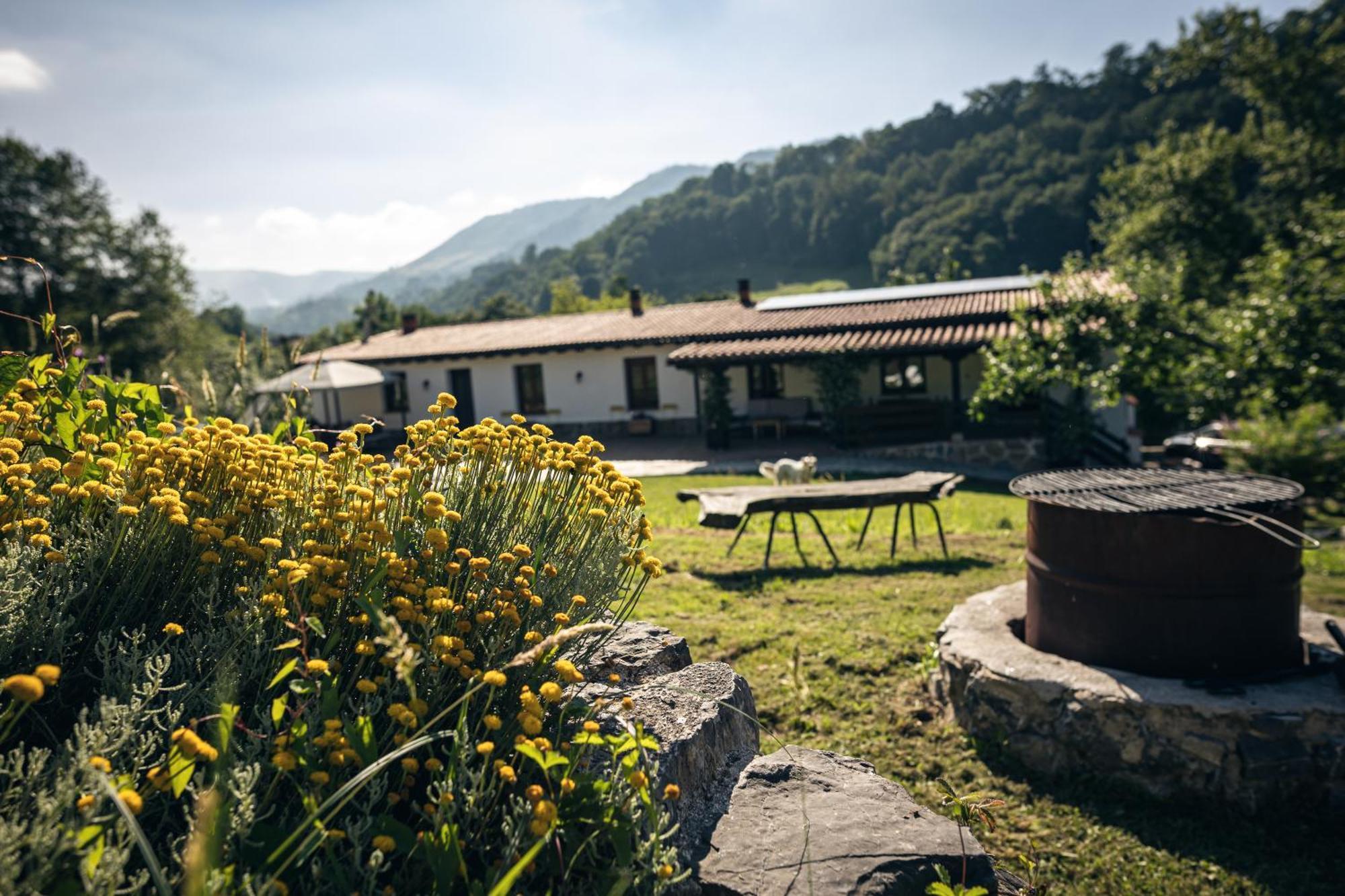 Finca La Naguada Casa Rural En Asturias Beloncio Exterior foto